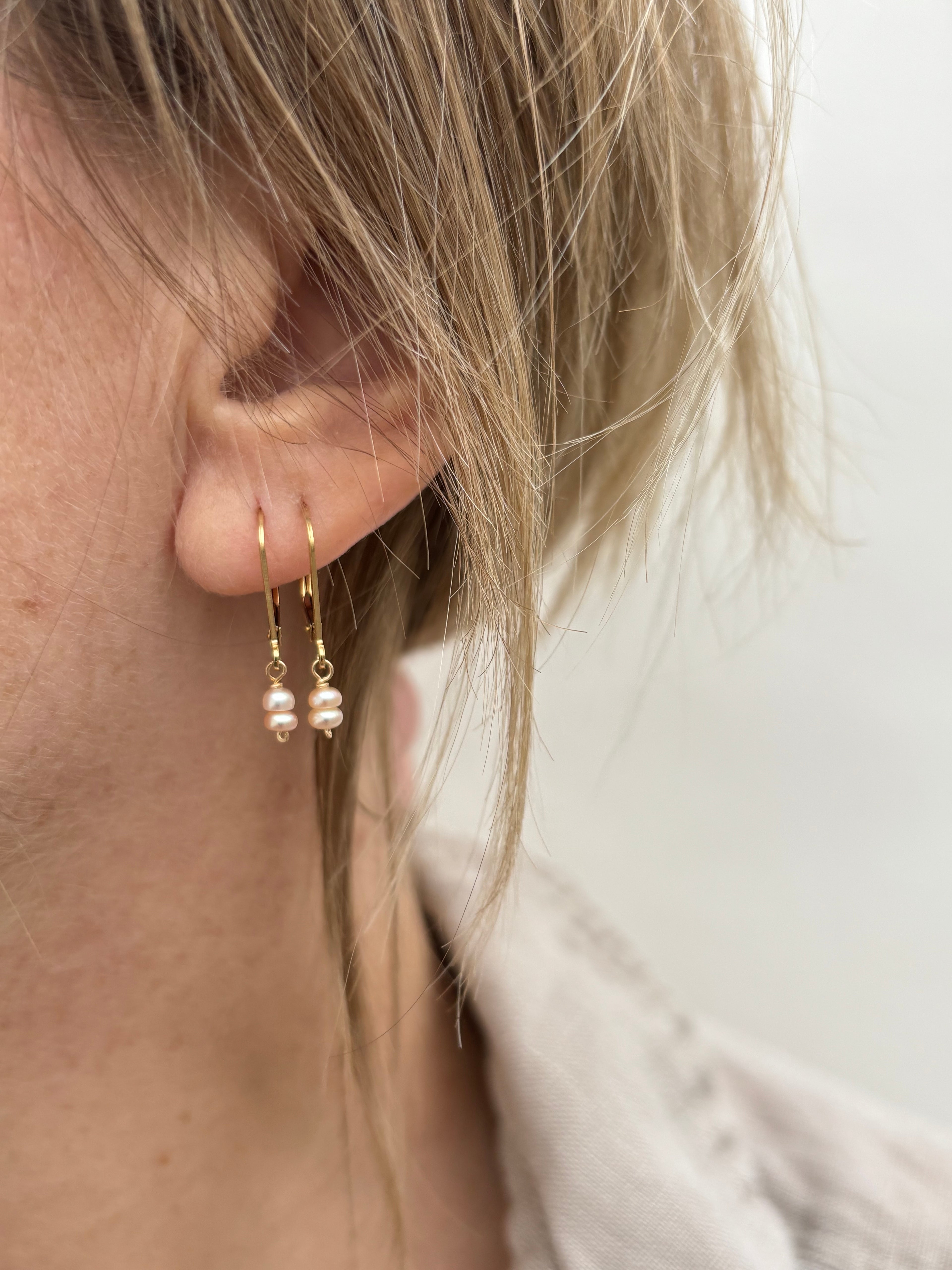 The Duet Pearl Earrings – Blush (Extra Small)