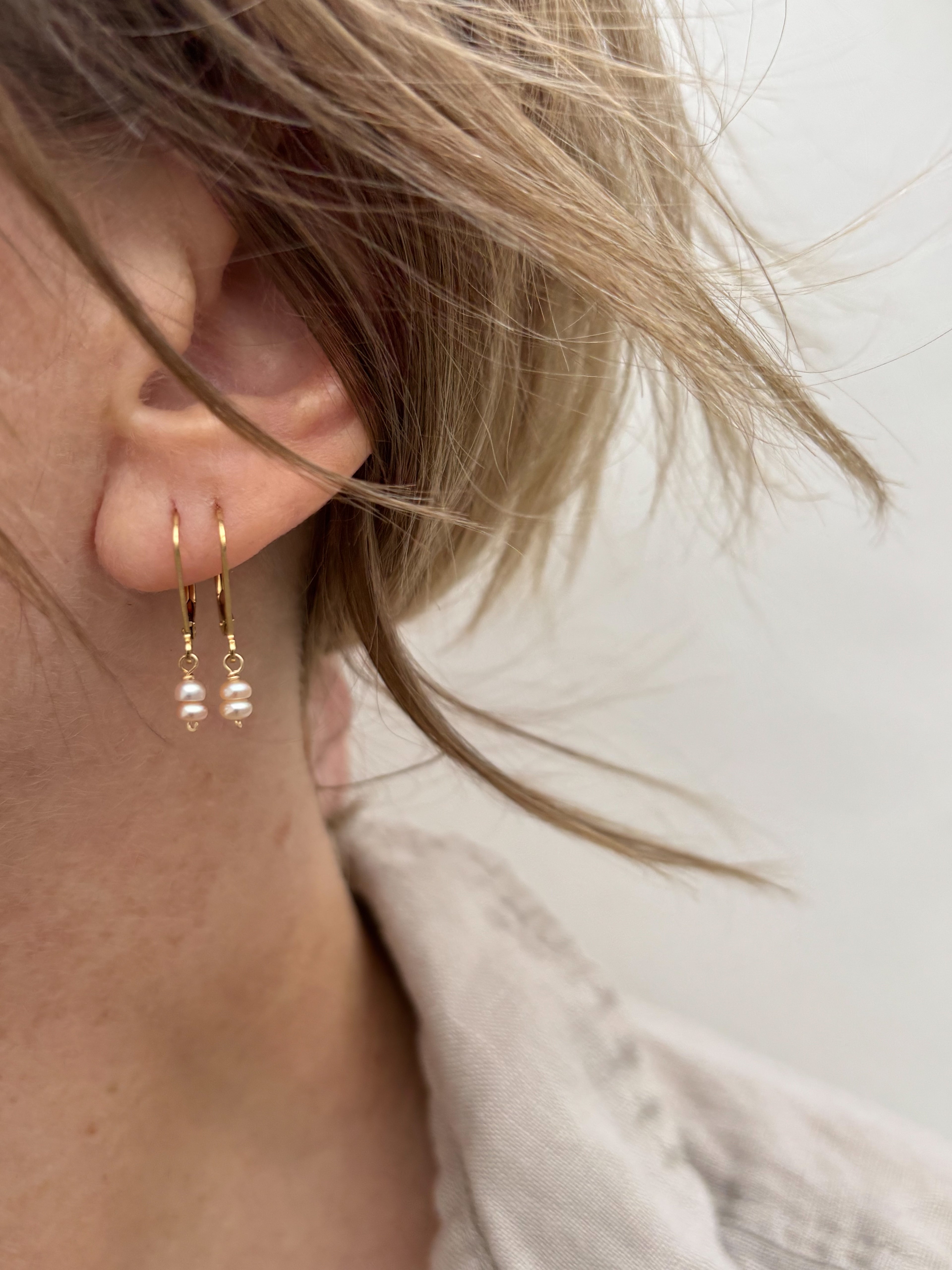 The Duet Pearl Earrings – Blush (Extra Small)